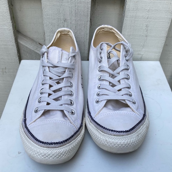 White Canvas Chuck Taylor All Stars Low Tops - Picture 2 of 7